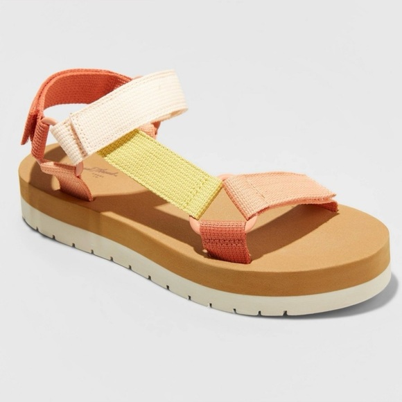 Platformed Sport Sandals - Picture 1 of 5